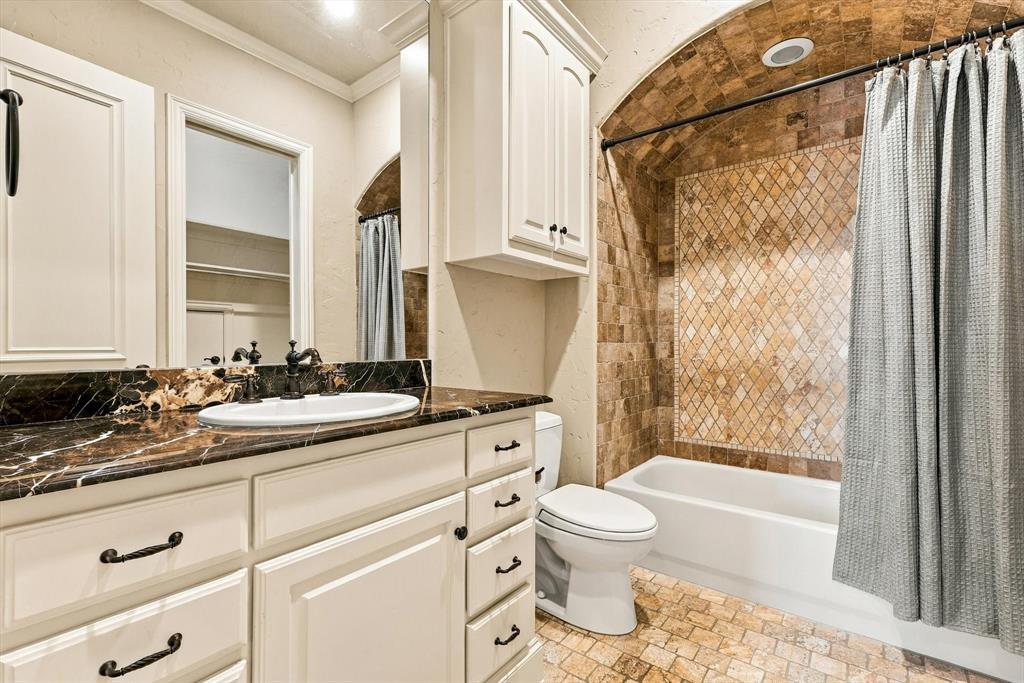 Full Bath.