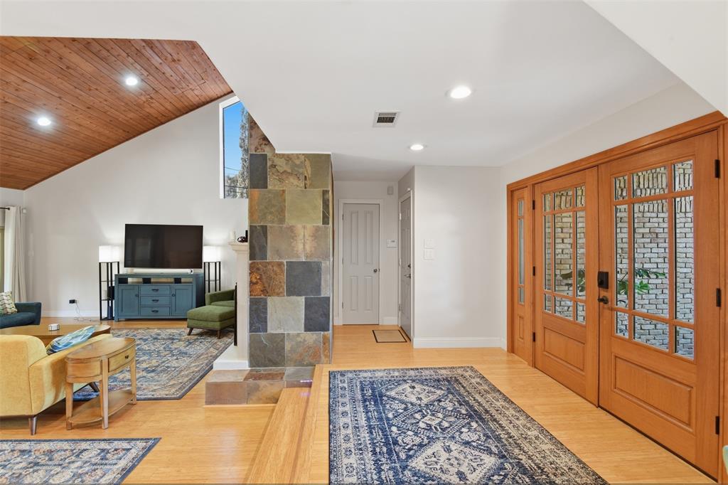 13408 Peyton Drive, Dallas, TX 75240