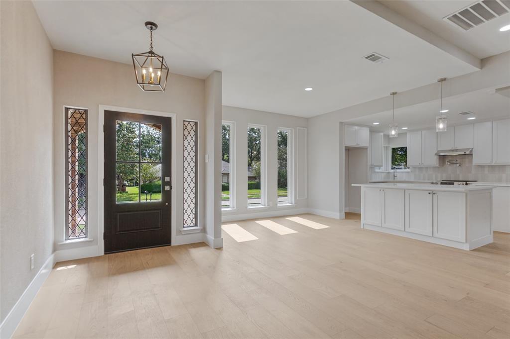 1909 Chestnut Hill Lane, Richardson, TX 75082