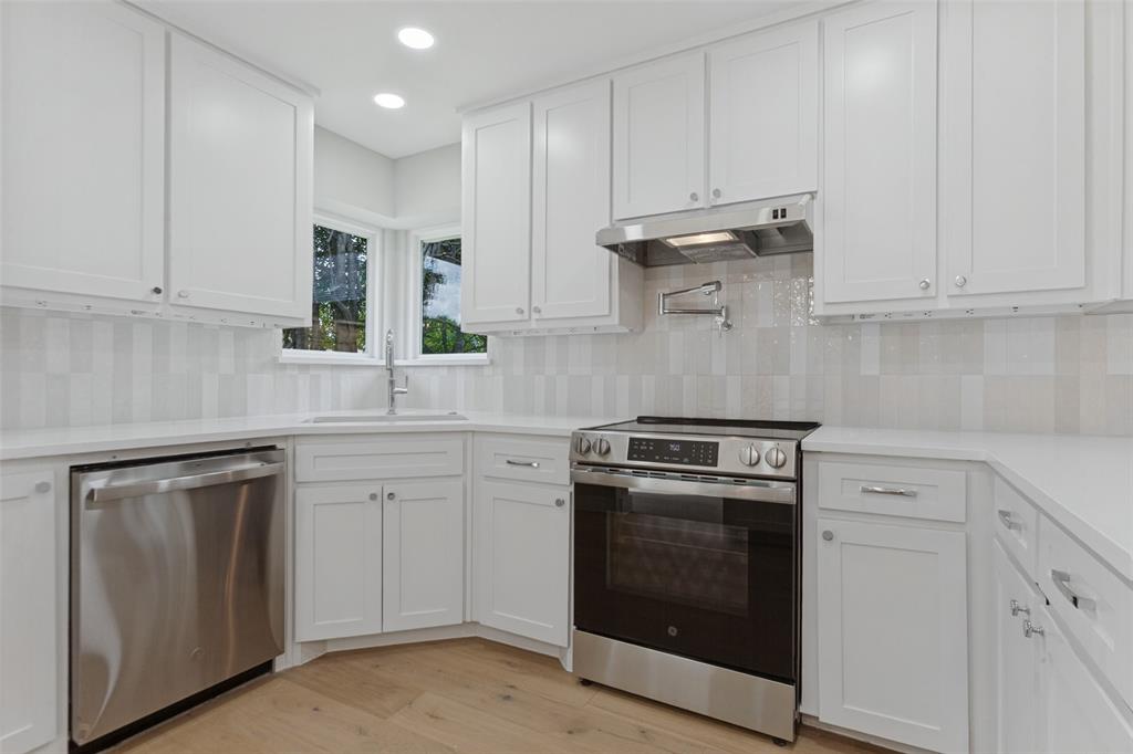 1909 Chestnut Hill Lane, Richardson, TX 75082