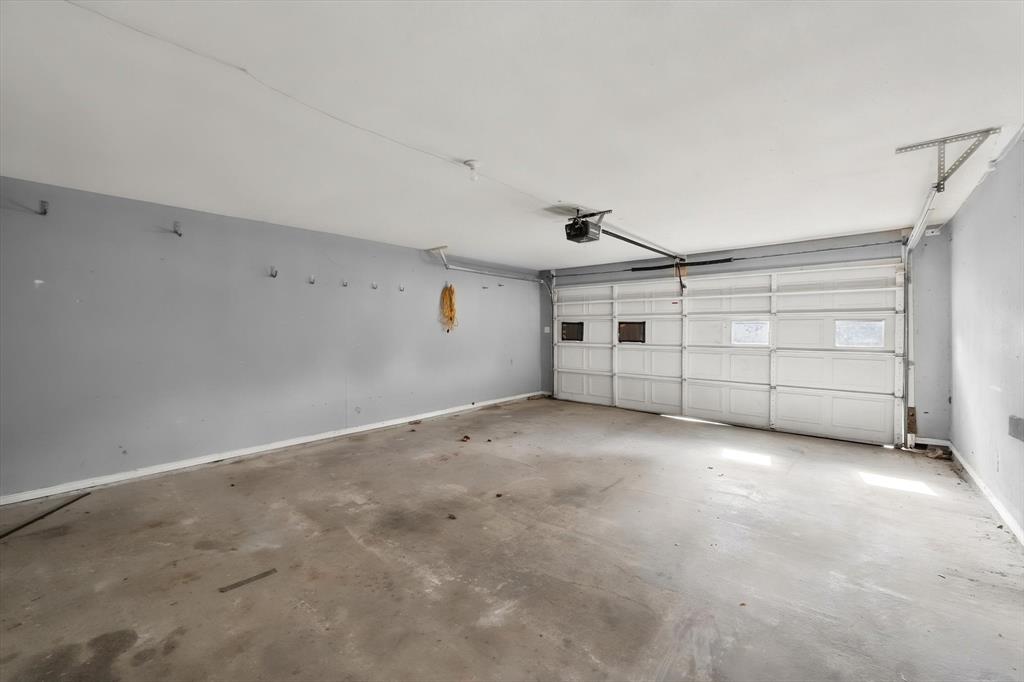 3003 Linda Drive, Ennis, TX 75119