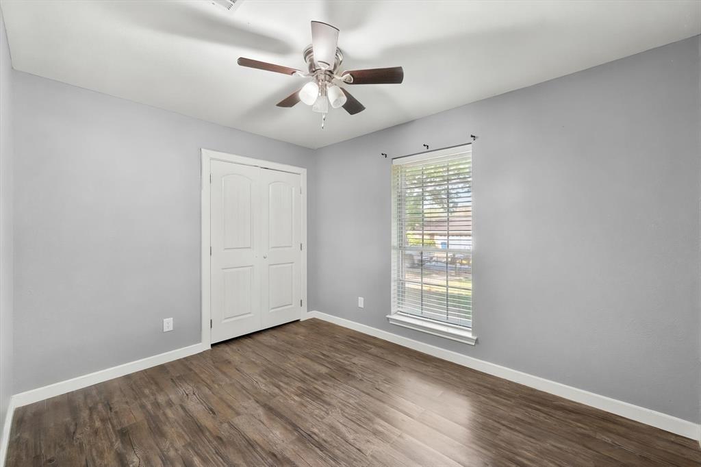 3003 Linda Drive, Ennis, TX 75119