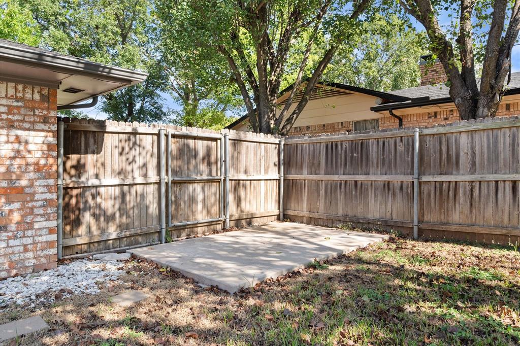 3003 Linda Drive, Ennis, TX 75119
