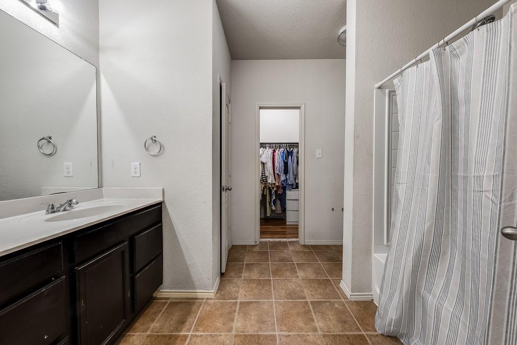 4007 Indian Paintbrush Lane, Heartland, TX 75126