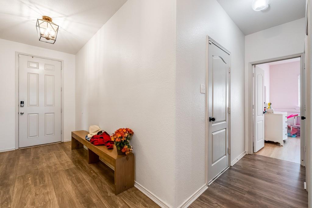 4007 Indian Paintbrush Lane, Heartland, TX 75126
