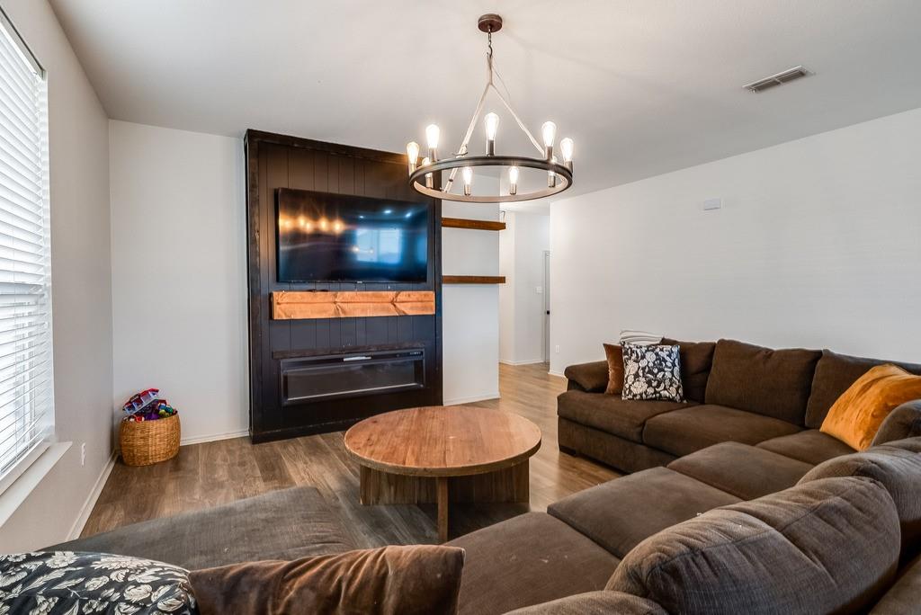 4007 Indian Paintbrush Lane, Heartland, TX 75126