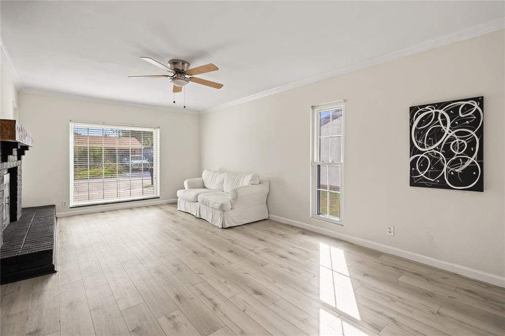 310 Glendale Drive, Grand Prairie, TX 75052