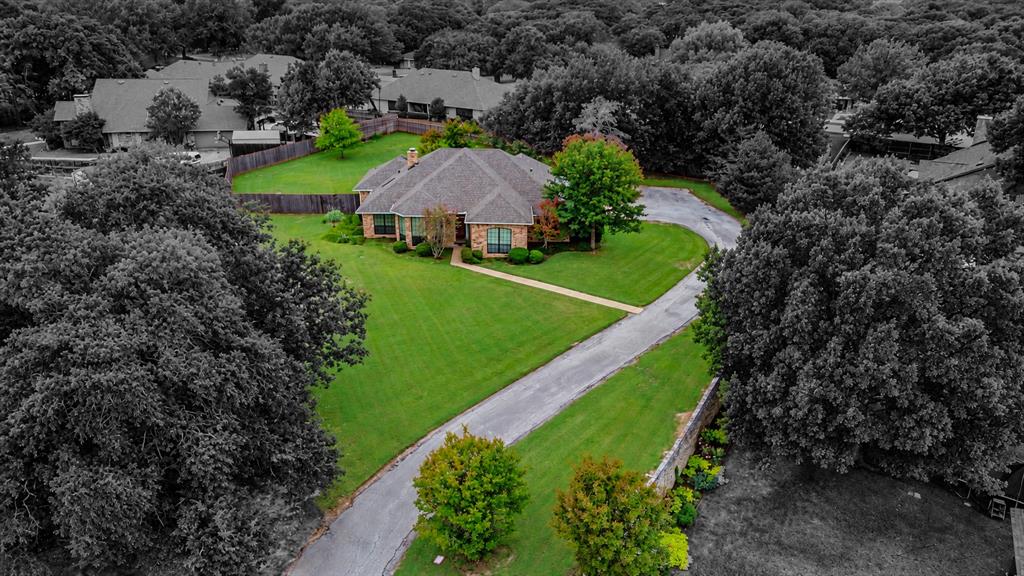 104 Lakeridge Court, Weatherford, TX 76087
