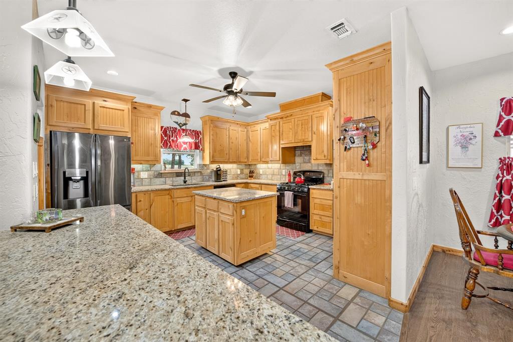 1658,1664,1668 County Road 3672, Springtown, TX 76082