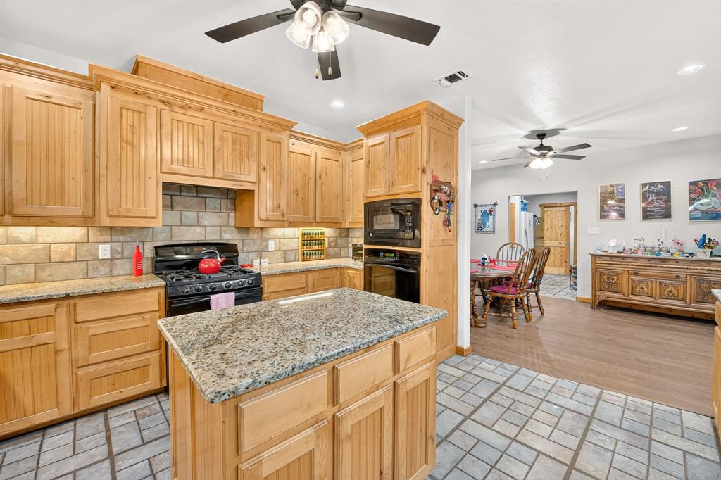 1658,1664,1668 County Road 3672, Springtown, TX 76082