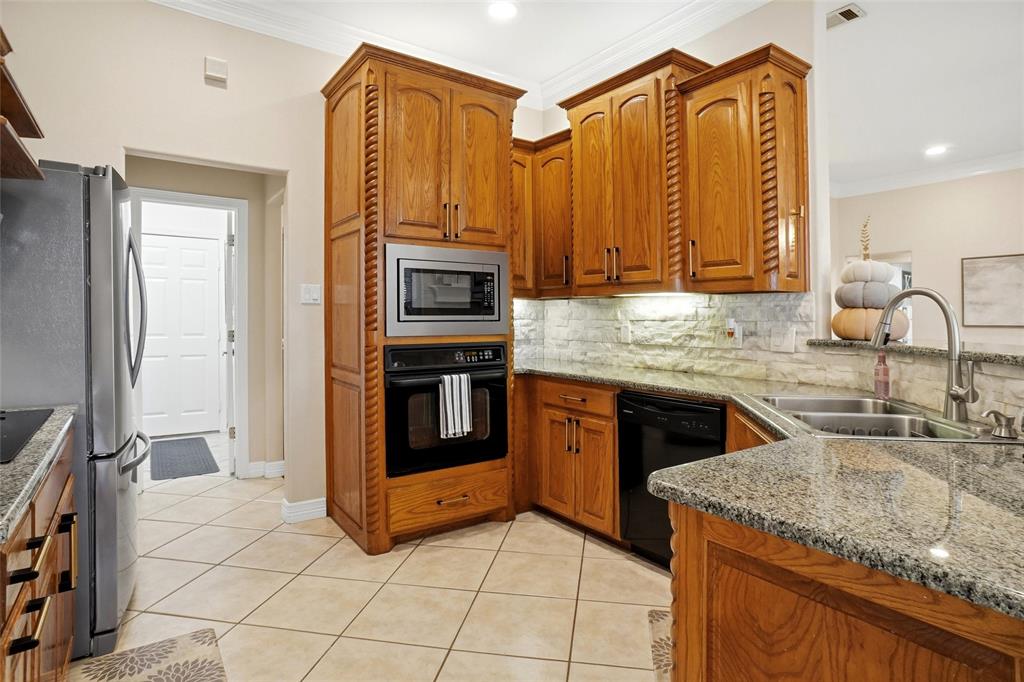 3105 Rim Rock Court, Granbury, TX 76049