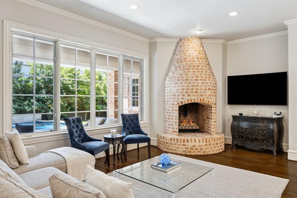 6442 Northwood Road, Dallas, TX 75225