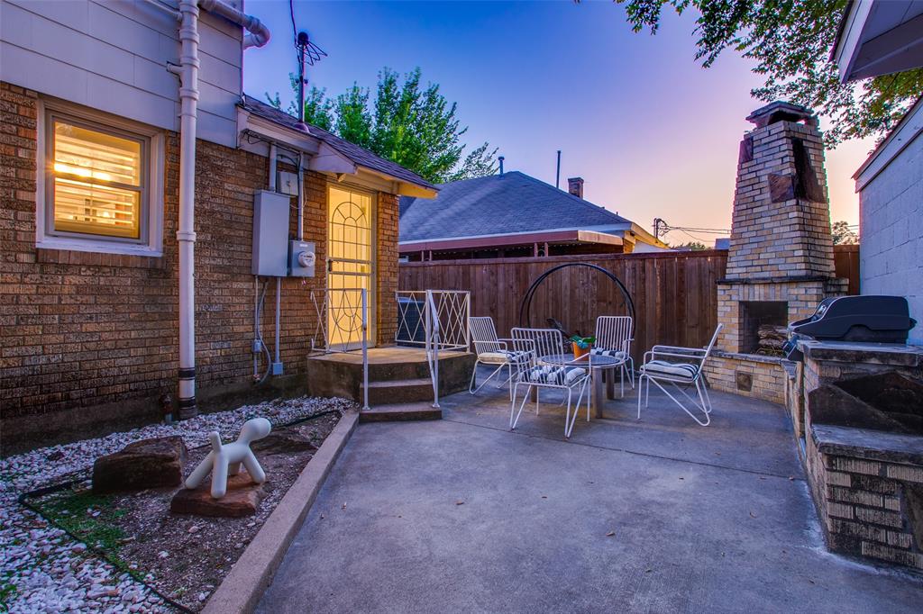 2745 Ivandell Avenue, Dallas, TX 75211