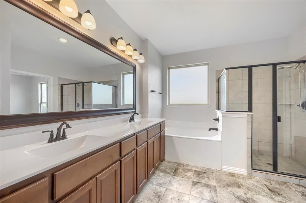 1733 Rio Secco Drive, Fort Worth, TX 76131