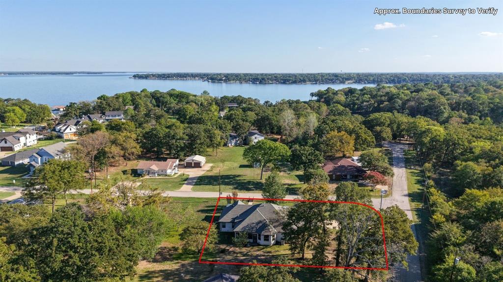 409 Oak Creek Drive, Tool, TX 75143
