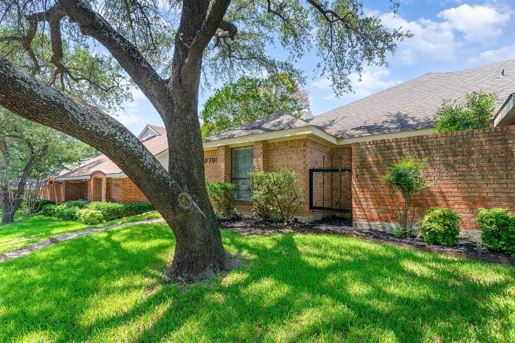 9709 Springtree Lane, Dallas, TX 75243