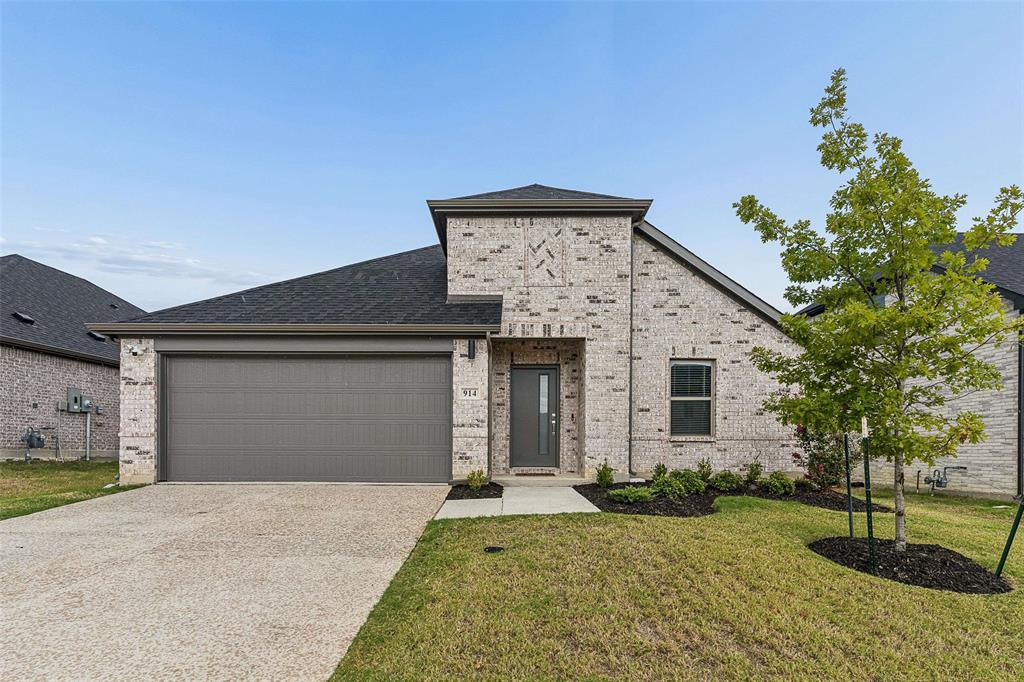 914 Rosemary Hill Drive, Princeton, TX 75071