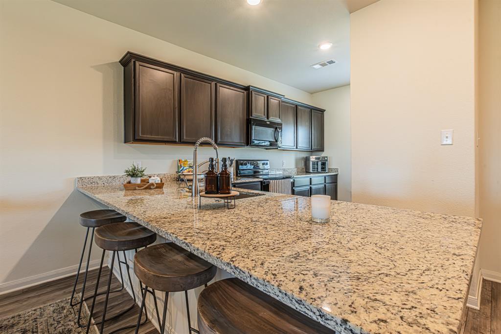 122 Crockett Way, Venus, TX 76084