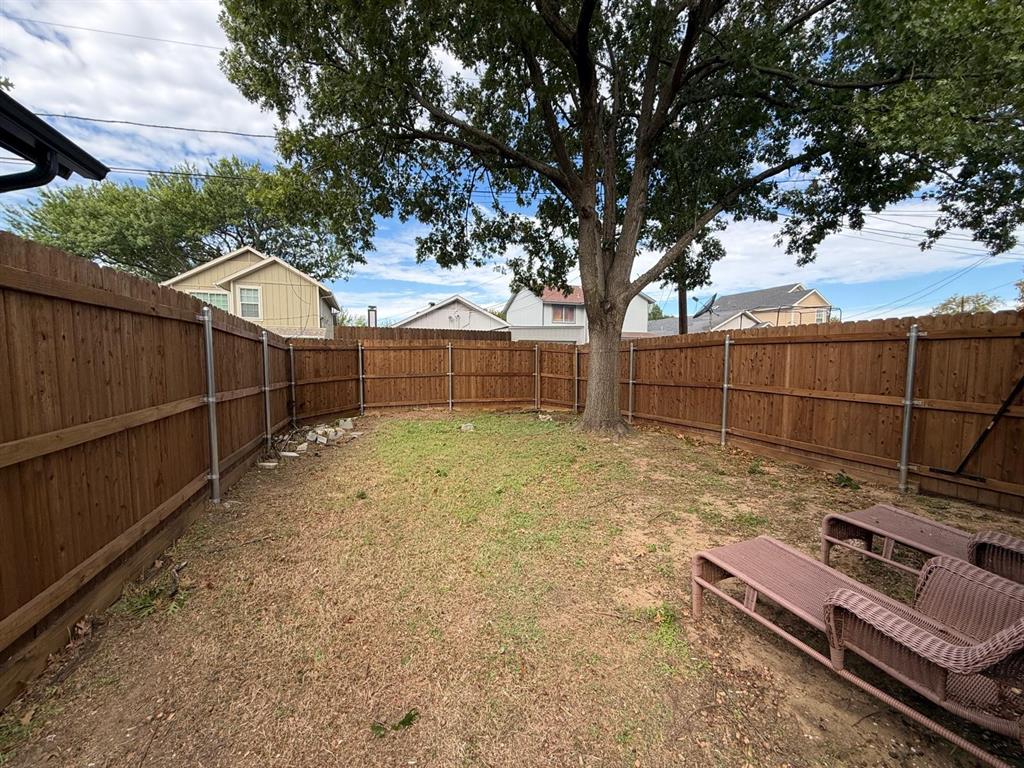 2282 Nantucket Village Circle, Dallas, TX 75227