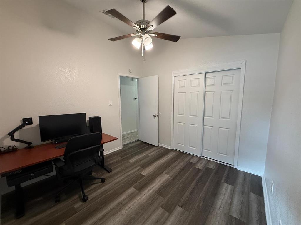 2282 Nantucket Village Circle, Dallas, TX 75227