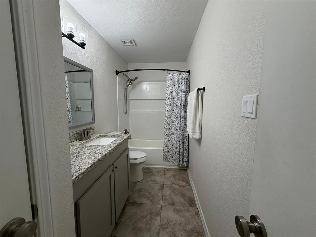 2282 Nantucket Village Circle, Dallas, TX 75227