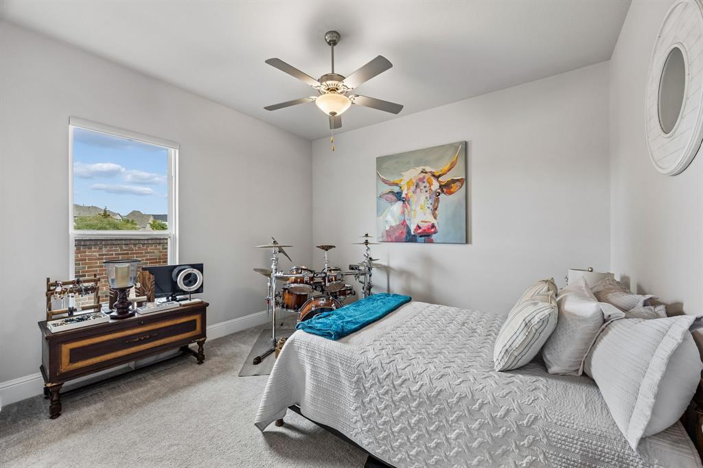 2nd bedroom with the jack and jill bath