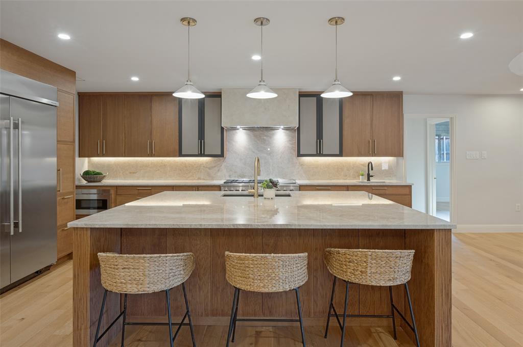 7023 Brookshire Drive, Dallas, TX 75230