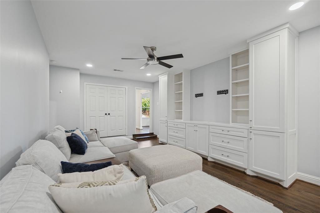 6609 Ridgeview Circle, Dallas, TX 75240