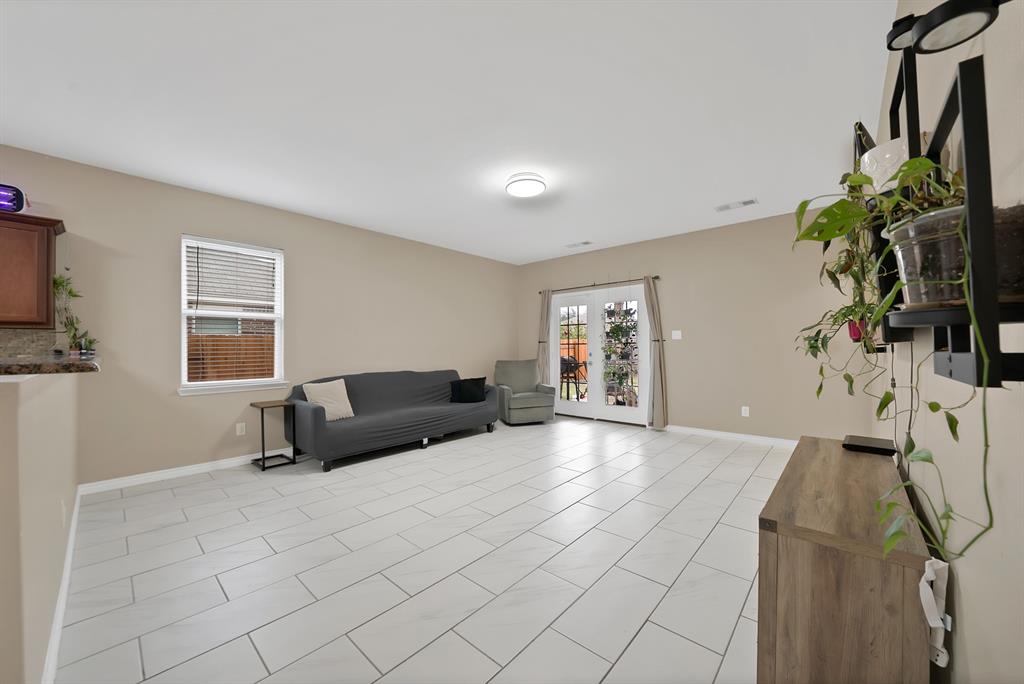 6148 Chalk Hollow Drive, Fort Worth, TX 76179