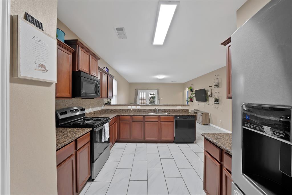 6148 Chalk Hollow Drive, Fort Worth, TX 76179