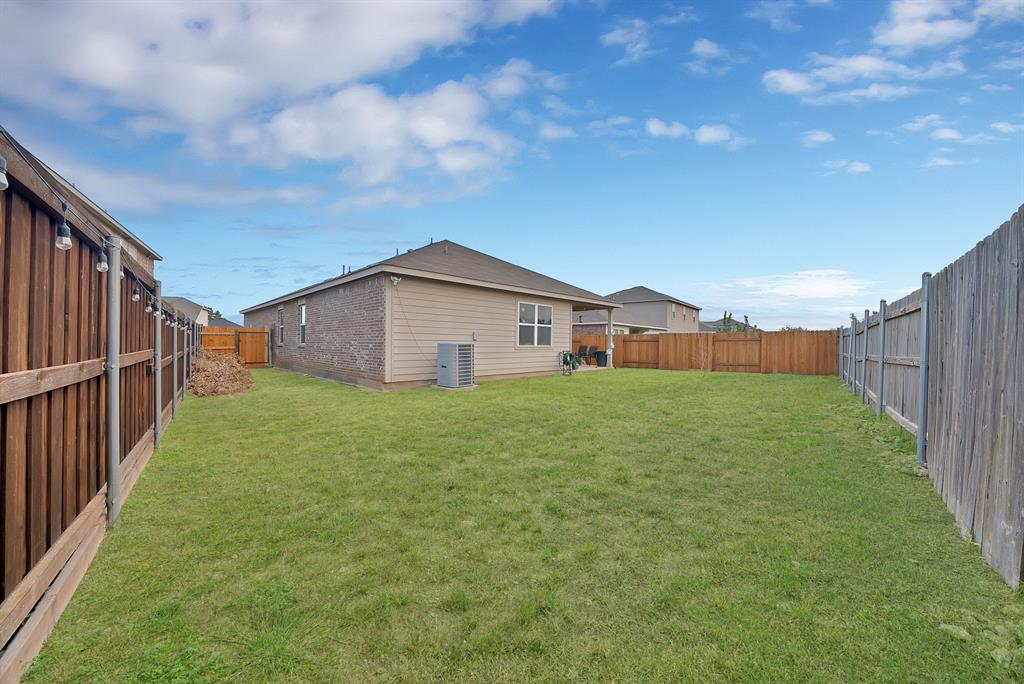 6148 Chalk Hollow Drive, Fort Worth, TX 76179