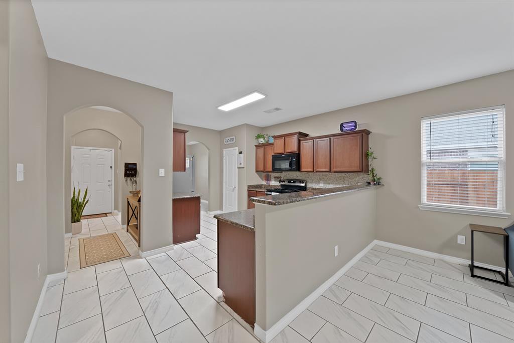 6148 Chalk Hollow Drive, Fort Worth, TX 76179