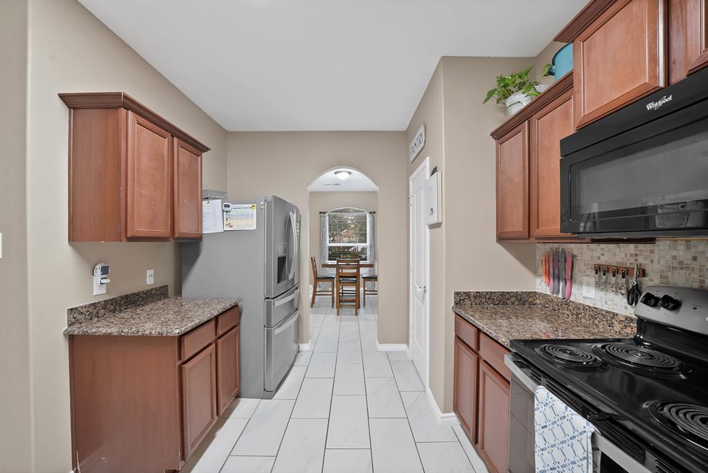 6148 Chalk Hollow Drive, Fort Worth, TX 76179