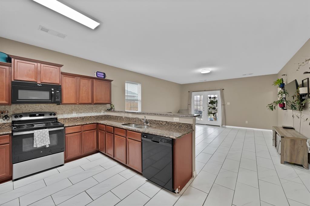6148 Chalk Hollow Drive, Fort Worth, TX 76179