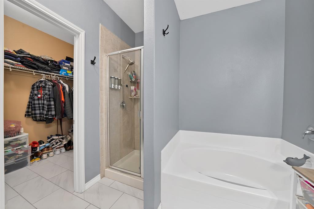 6148 Chalk Hollow Drive, Fort Worth, TX 76179