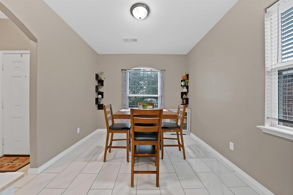 6148 Chalk Hollow Drive, Fort Worth, TX 76179