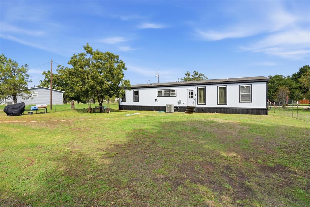 6200 S Lakeside Hills Court, Granbury, TX 76048