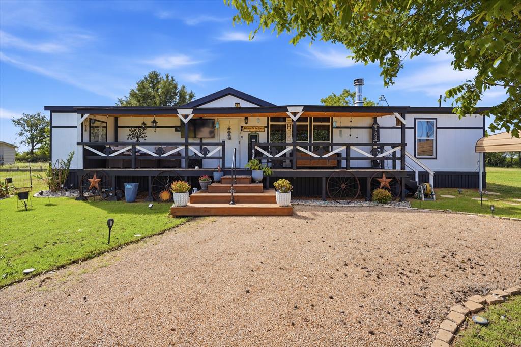 6200 S Lakeside Hills Court, Granbury, TX 76048