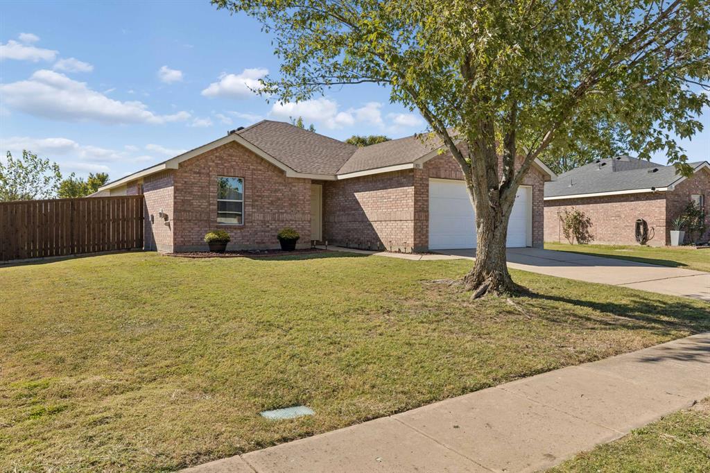 Olivia Lane offers great curb appeal with fresh landscaping welcoming you to the home. Olivia Lane offers great curb appeal with fresh landscaping welcoming you to the home.