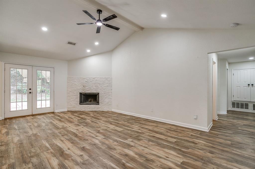 120 Hillside Court, Aledo, TX 76008