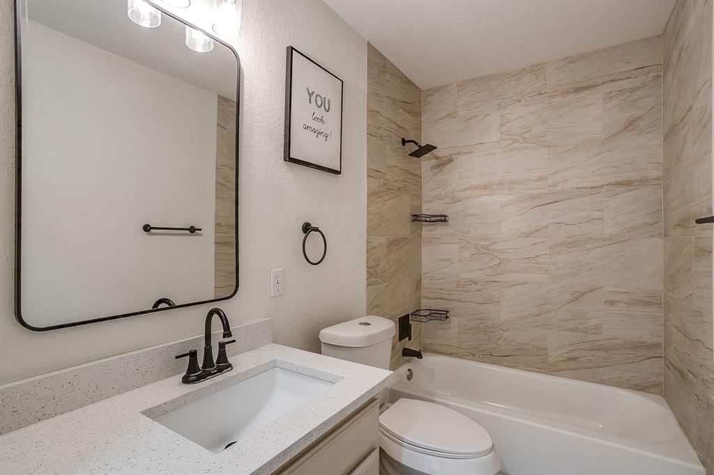120 Hillside Court, Aledo, TX 76008