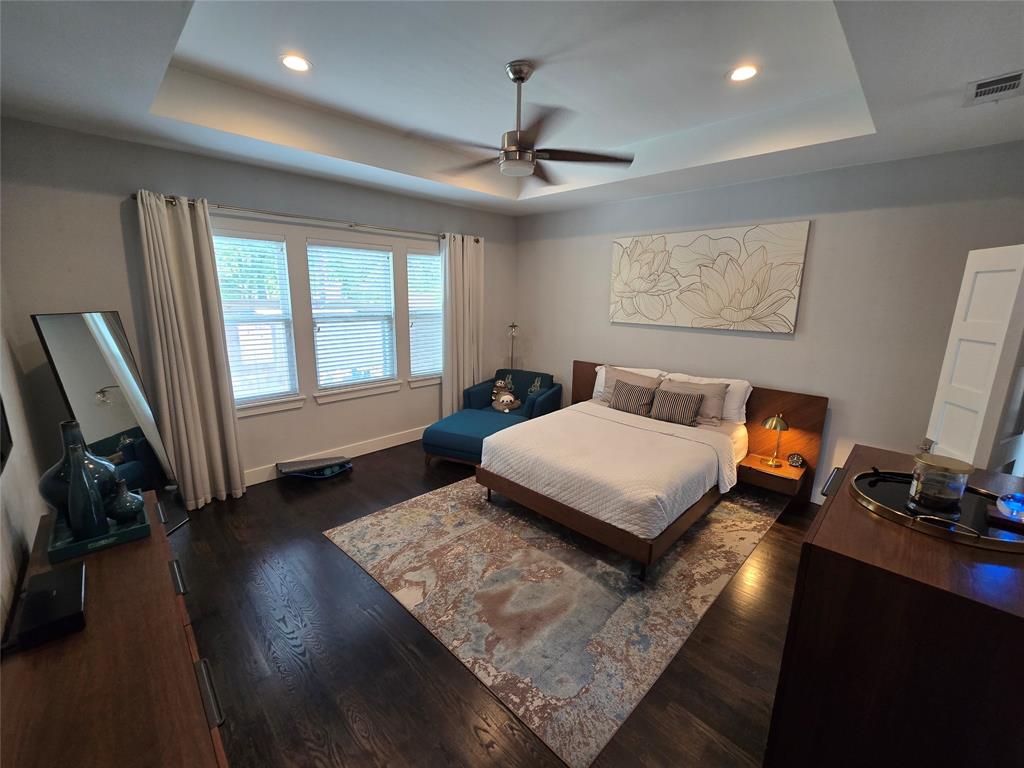 618 N Clinton Avenue, Dallas, TX 75208
