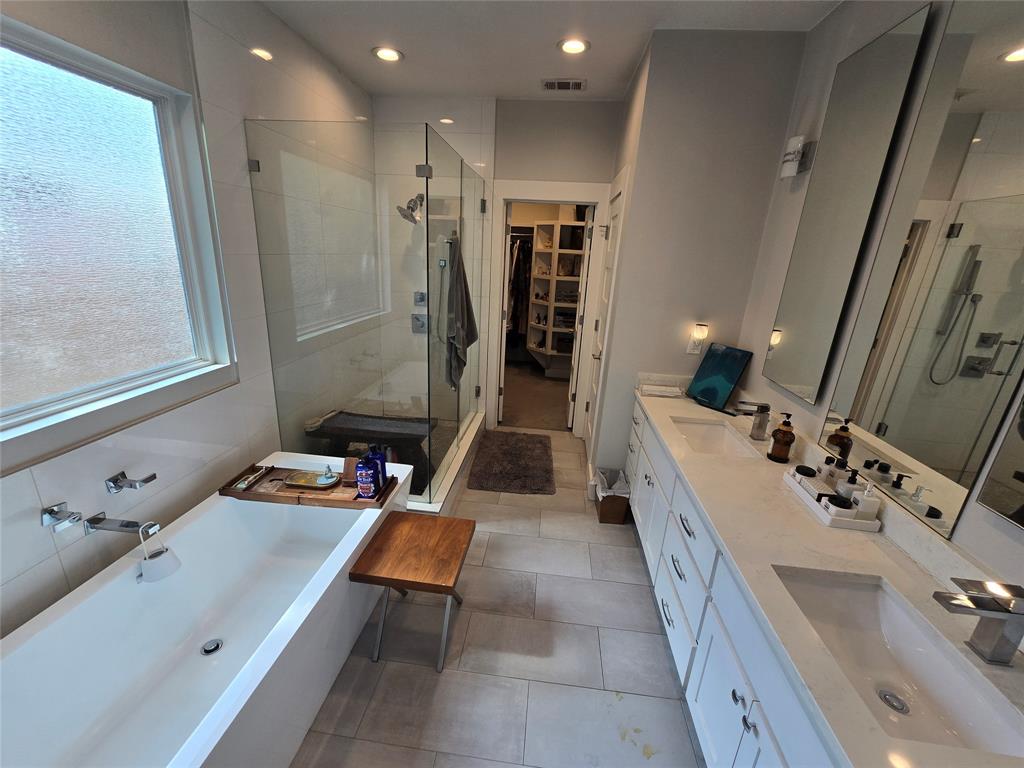 618 N Clinton Avenue, Dallas, TX 75208