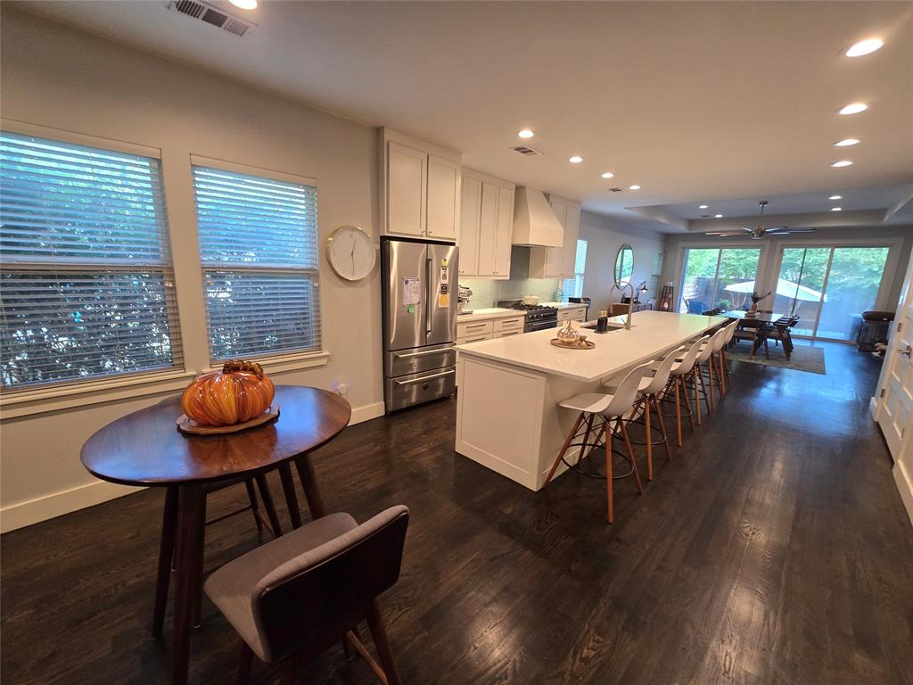 618 N Clinton Avenue, Dallas, TX 75208