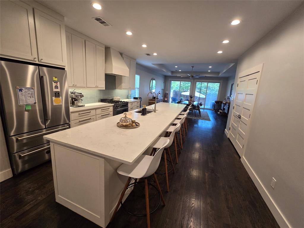 618 N Clinton Avenue, Dallas, TX 75208