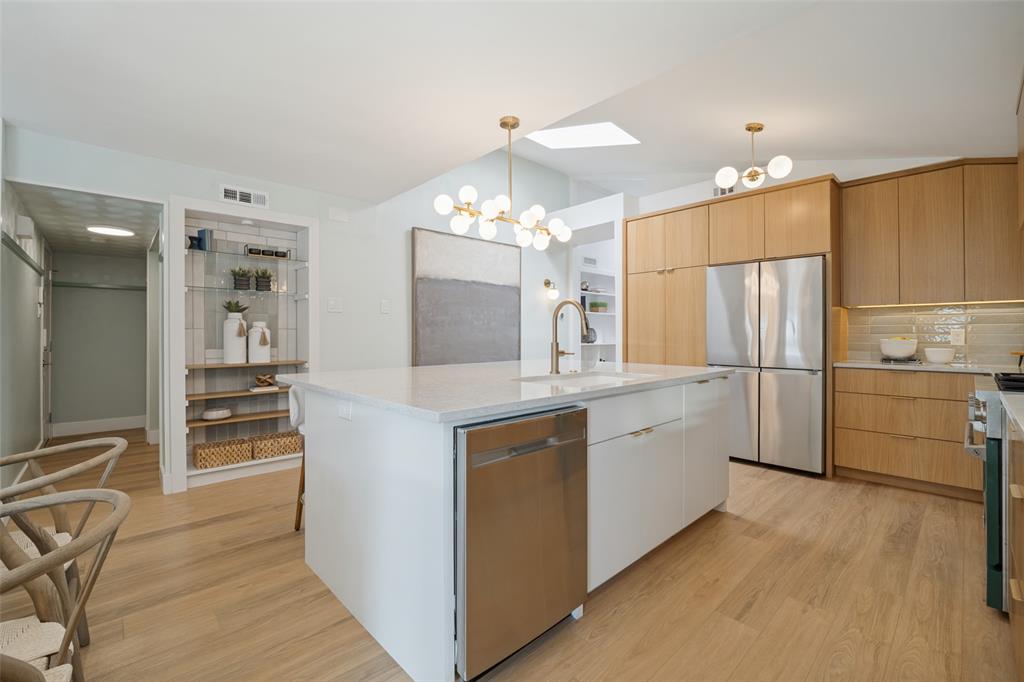 6630 Town Bluff Drive, Dallas, TX 75248