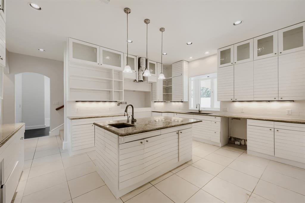 2242 Mountain Lakes Drive, Cedar Hill, TX 75104