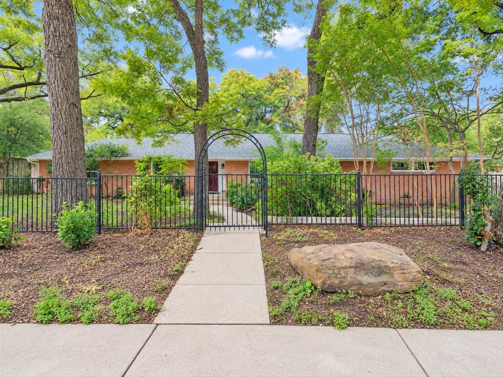 7443 Daingerfield Drive, Dallas, TX 75227 7443 Daingerfield Drive, Dallas, TX 75227