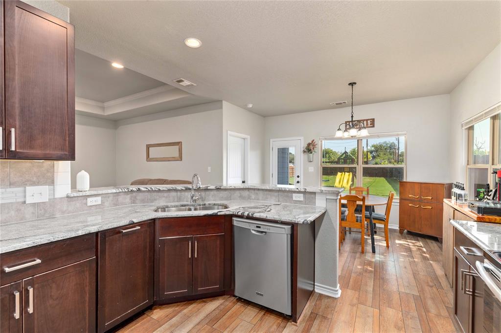 5407 Arrowhead Drive, Granbury, TX 76048
