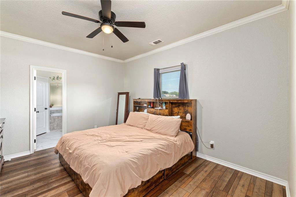 5407 Arrowhead Drive, Granbury, TX 76048